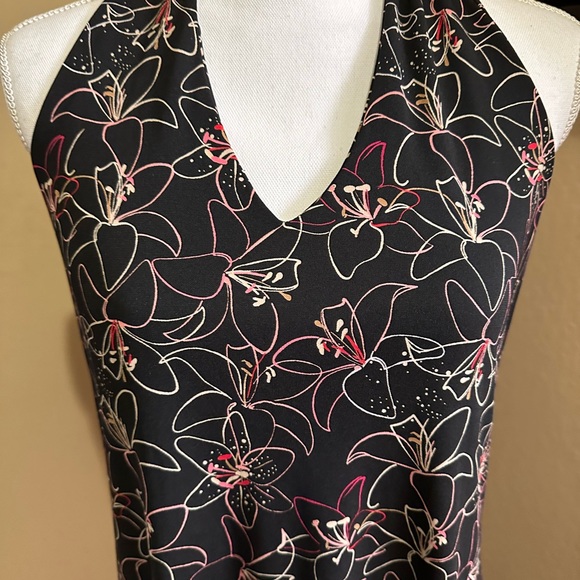 Caslon halter dress. L .. Sexy and sleek. - Picture 2 of 7